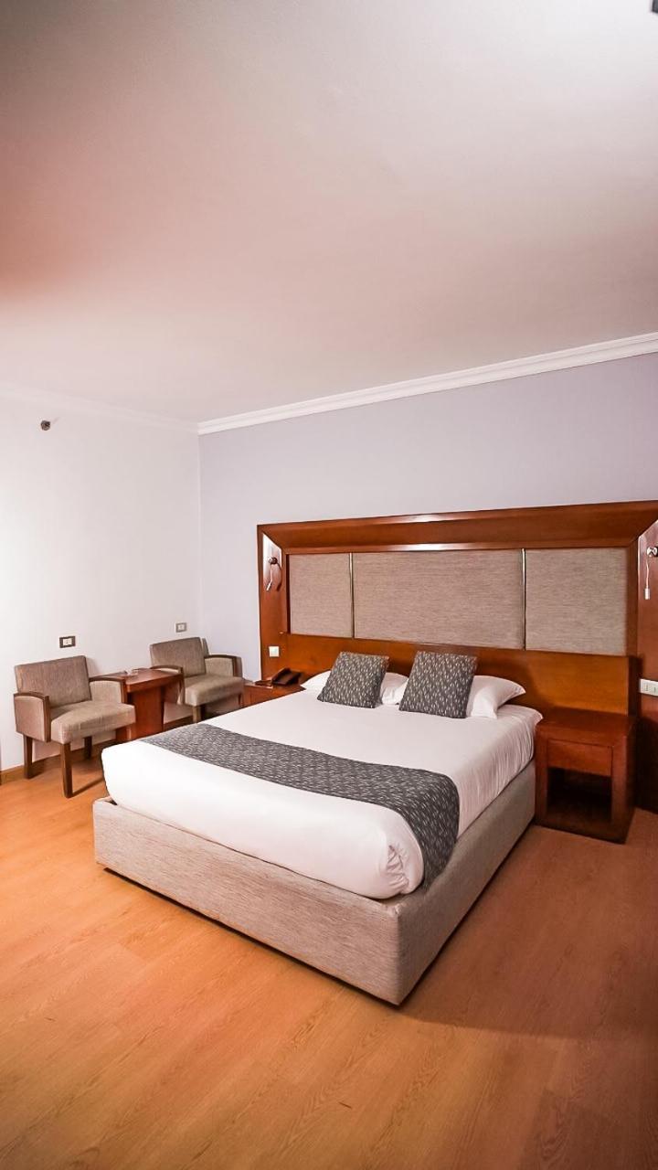 Maadi Hotel Cairo Exterior foto