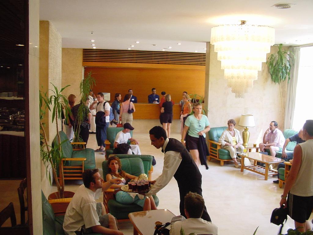 Maadi Hotel Cairo Exterior foto